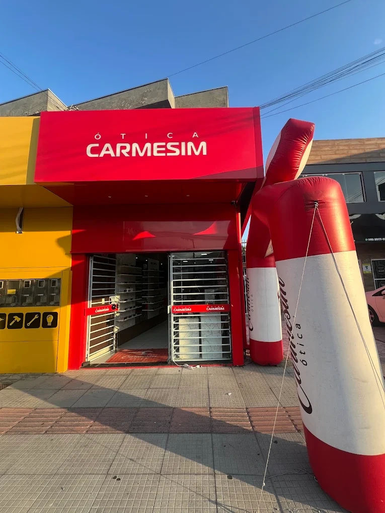 Fachada da Ótica Carmesim em Criciúma